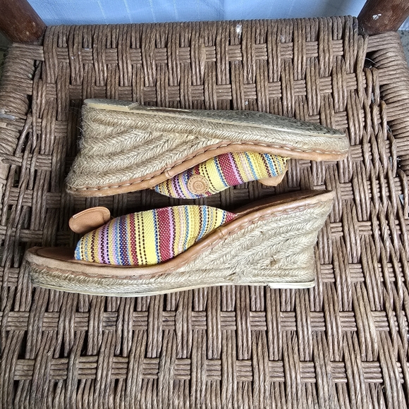 Born Drilles Wedge Multi-Stripe Womens Shoes 8/39 - Picture 4 of 7